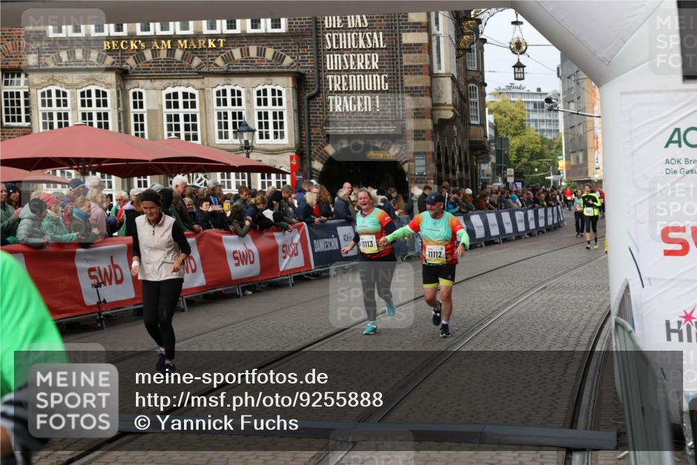 05.10.2025 - 20. swb-Marathon Bremen Yannick Fuchs http://msf.ph/oto/9255888 05.10.2025 11:15:36 Ziel 8844, 9767, 9768, 9959, 10976, 11112, 11113 meine-sportfotos.de