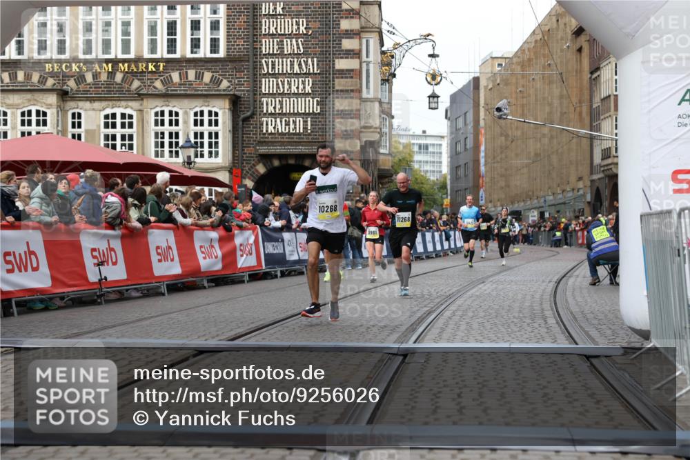 05.10.2025 - 20. swb-Marathon Bremen Yannick Fuchs http://msf.ph/oto/9256026 05.10.2025 10:46:43 Ziel 9009, 9207, 9366, 10268, 11268 meine-sportfotos.de