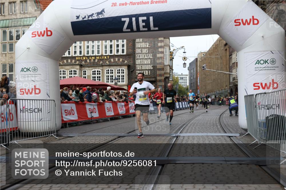 05.10.2025 - 20. swb-Marathon Bremen Yannick Fuchs http://msf.ph/oto/9256081 05.10.2025 10:46:44 Ziel 9009, 9207, 9366, 9961, 10268, 11268 meine-sportfotos.de