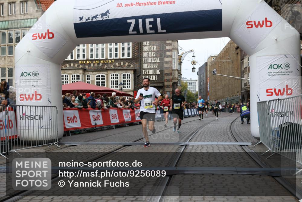05.10.2025 - 20. swb-Marathon Bremen Yannick Fuchs http://msf.ph/oto/9256089 05.10.2025 10:46:44 Ziel 9009, 9207, 9366, 9961, 10268, 11268 meine-sportfotos.de