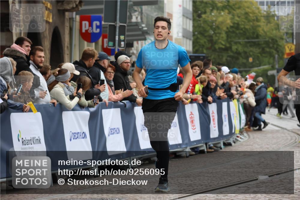 05.10.2025 - 20. swb-Marathon Bremen Strokosch-Dieckow http://msf.ph/oto/9256095 05.10.2025 12:54:00 Ziel 870, 1640 meine-sportfotos.de