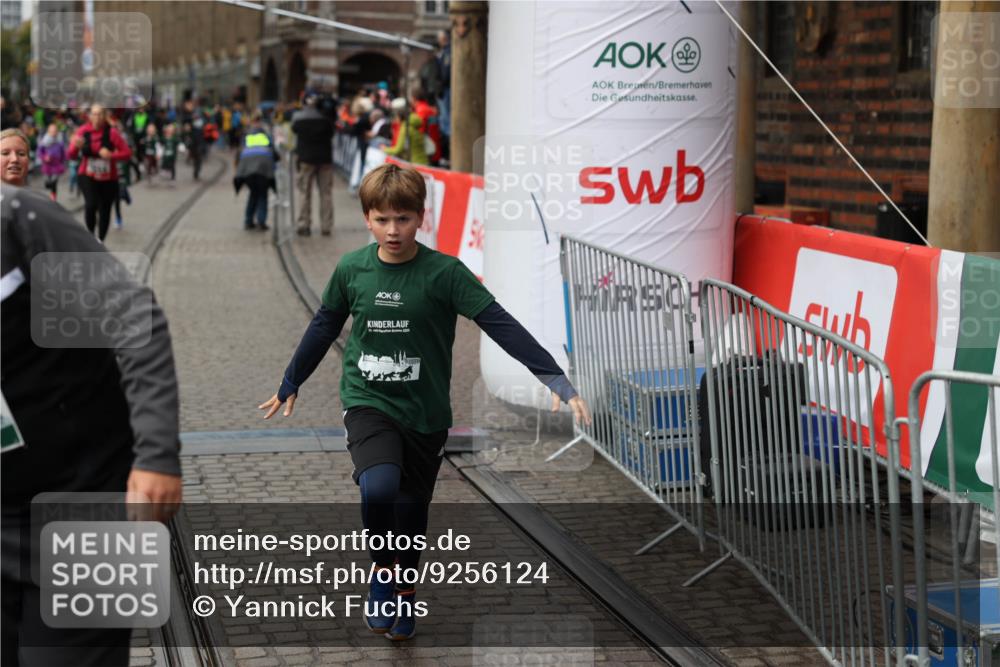 05.10.2025 - 20. swb-Marathon Bremen Yannick Fuchs http://msf.ph/oto/9256124 05.10.2025 15:22:42 Ziel 1544 meine-sportfotos.de