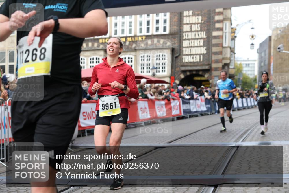 05.10.2025 - 20. swb-Marathon Bremen Yannick Fuchs http://msf.ph/oto/9256370 05.10.2025 10:46:48 Ziel 9009, 9366, 9961, 10268, 10411, 11268, 11327 meine-sportfotos.de