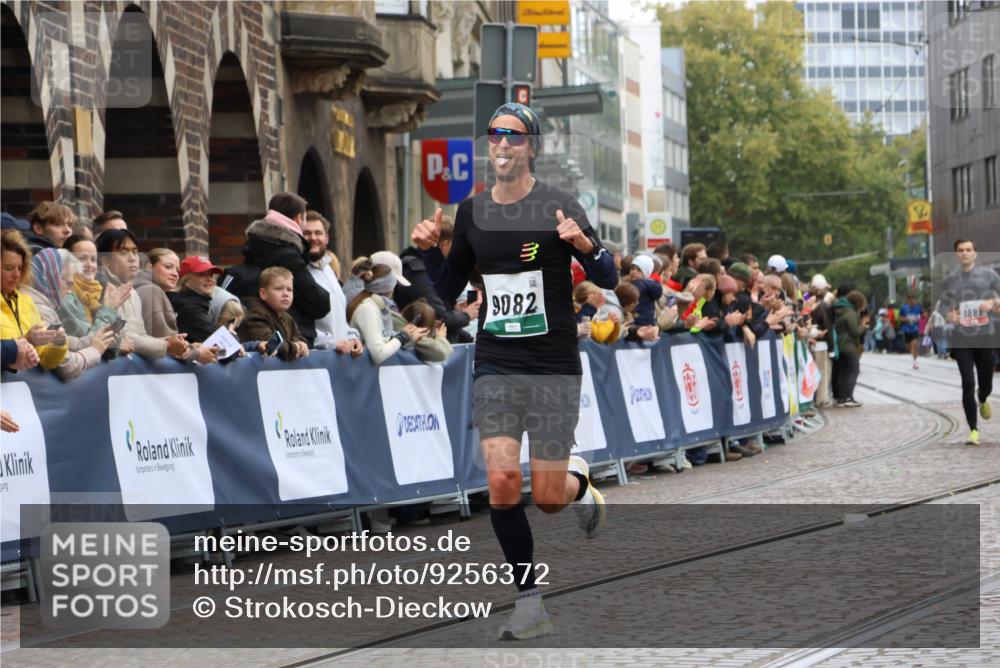 05.10.2025 - 20. swb-Marathon Bremen Strokosch-Dieckow http://msf.ph/oto/9256372 05.10.2025 12:54:15 Ziel 1889, 9082 meine-sportfotos.de
