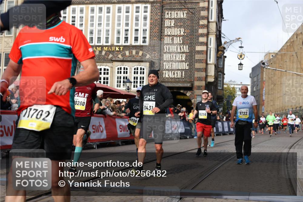 05.10.2025 - 20. swb-Marathon Bremen Yannick Fuchs http://msf.ph/oto/9256482 05.10.2025 10:55:30 Ziel 9201, 9350, 9514, 9654, 9722, 9881, 9902, 9933, 10116, 10256, 10260, 10970, 11042, 11115, 11380, 11431, 11702 meine-sportfotos.de