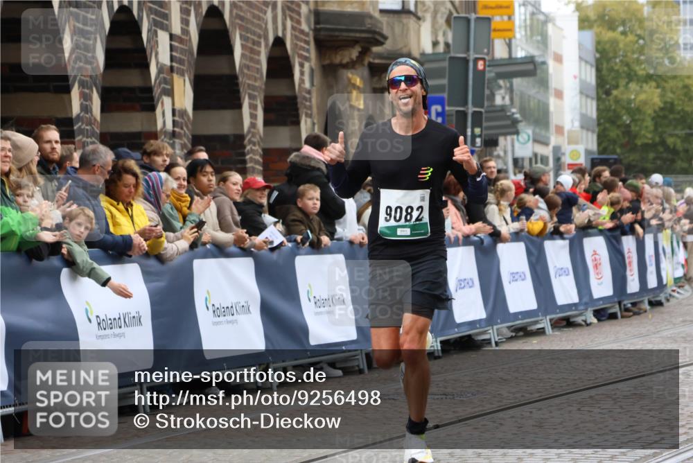 05.10.2025 - 20. swb-Marathon Bremen Strokosch-Dieckow http://msf.ph/oto/9256498 05.10.2025 12:54:15 Ziel 1889, 9082 meine-sportfotos.de