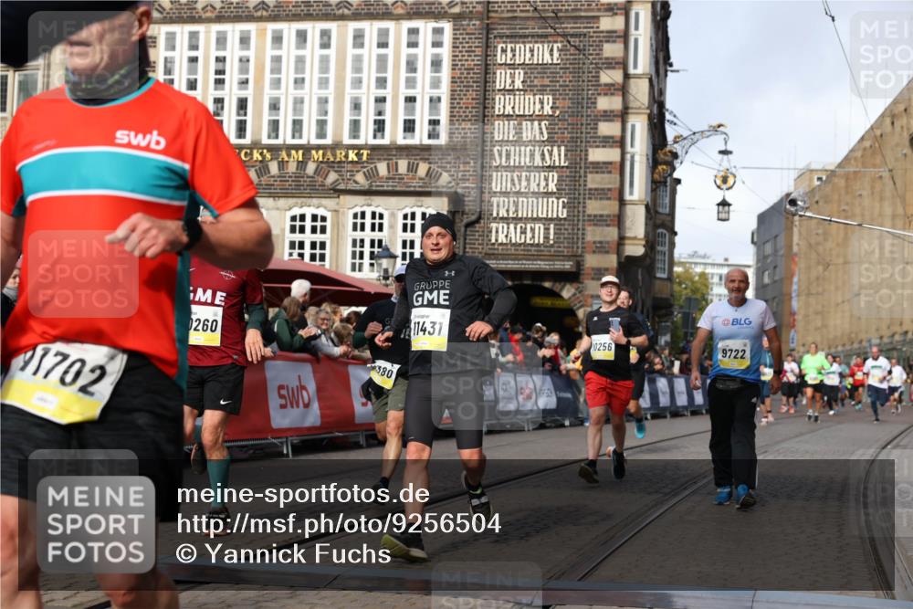 05.10.2025 - 20. swb-Marathon Bremen Yannick Fuchs http://msf.ph/oto/9256504 05.10.2025 10:55:30 Ziel 9201, 9350, 9514, 9654, 9722, 9881, 9902, 9933, 10116, 10256, 10260, 10970, 11042, 11115, 11380, 11431, 11702 meine-sportfotos.de