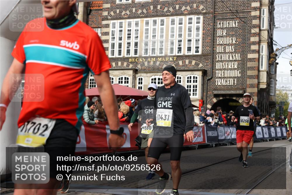 05.10.2025 - 20. swb-Marathon Bremen Yannick Fuchs http://msf.ph/oto/9256526 05.10.2025 10:55:31 Ziel 9201, 9350, 9514, 9654, 9722, 9881, 9902, 9933, 10116, 10256, 10260, 10970, 11042, 11115, 11380, 11431, 11702 meine-sportfotos.de
