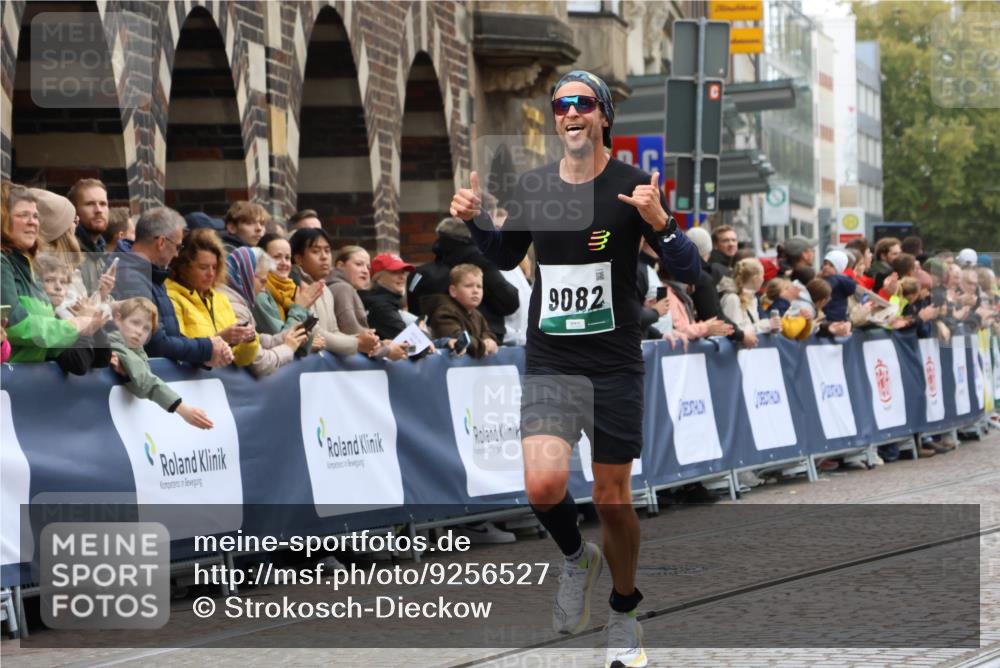 05.10.2025 - 20. swb-Marathon Bremen Strokosch-Dieckow http://msf.ph/oto/9256527 05.10.2025 12:54:15 Ziel 1889, 9082 meine-sportfotos.de