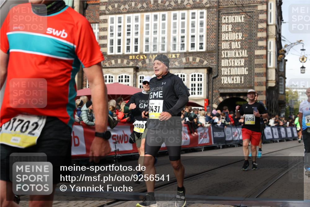 05.10.2025 - 20. swb-Marathon Bremen Yannick Fuchs http://msf.ph/oto/9256541 05.10.2025 10:55:31 Ziel 9201, 9350, 9514, 9654, 9722, 9881, 9902, 9933, 10116, 10256, 10260, 10970, 11042, 11115, 11380, 11431, 11702 meine-sportfotos.de