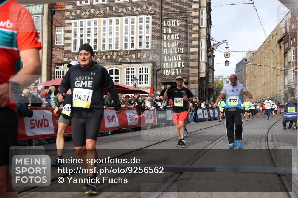 05.10.2025 - 20. swb-Marathon Bremen Yannick Fuchs http://msf.ph/oto/9256562 05.10.2025 10:55:31 Ziel 9201, 9350, 9514, 9654, 9722, 9881, 9902, 9933, 10116, 10256, 10260, 10970, 11042, 11115, 11380, 11431, 11702 meine-sportfotos.de
