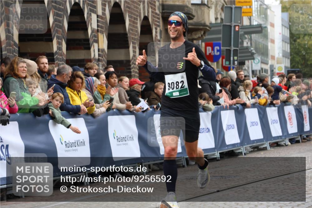 05.10.2025 - 20. swb-Marathon Bremen Strokosch-Dieckow http://msf.ph/oto/9256592 05.10.2025 12:54:15 Ziel 1889, 9082 meine-sportfotos.de