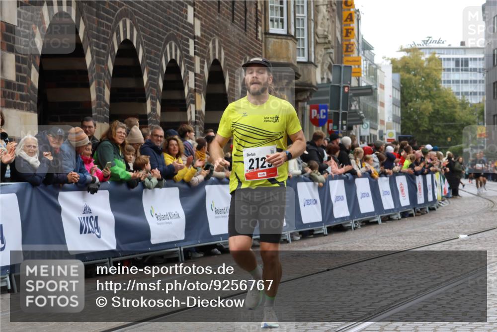 05.10.2025 - 20. swb-Marathon Bremen Strokosch-Dieckow http://msf.ph/oto/9256767 05.10.2025 12:54:29 Ziel 2129, 5240 meine-sportfotos.de