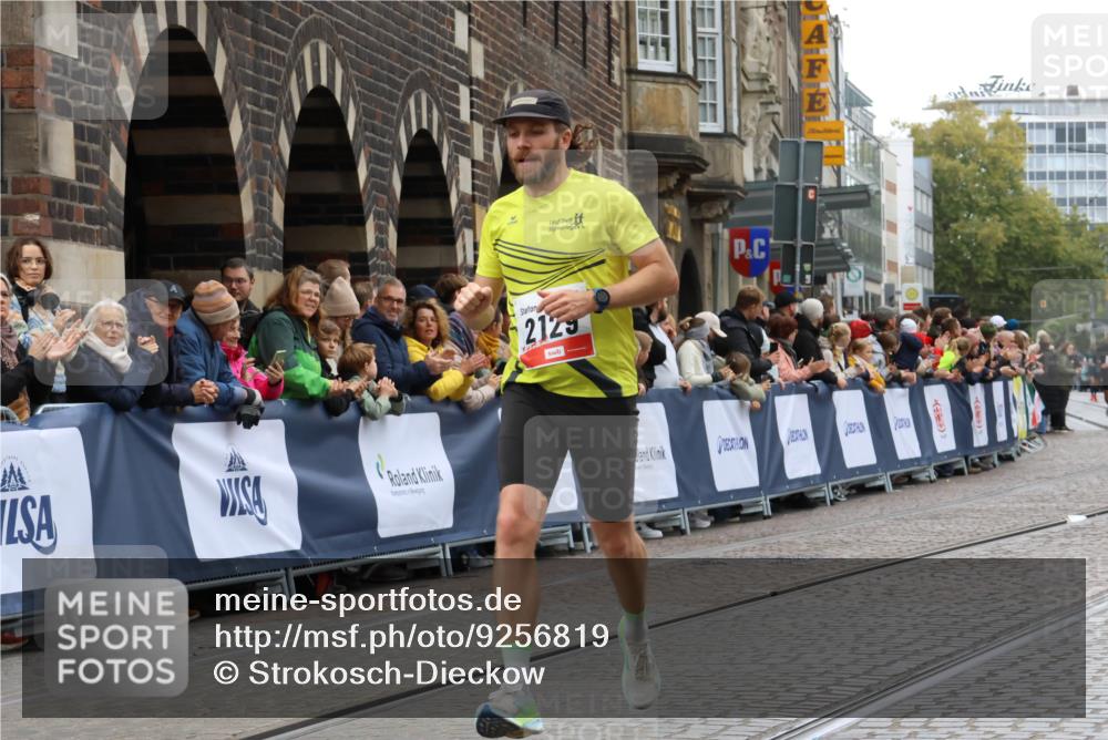 05.10.2025 - 20. swb-Marathon Bremen Strokosch-Dieckow http://msf.ph/oto/9256819 05.10.2025 12:54:29 Ziel 2129, 5240 meine-sportfotos.de