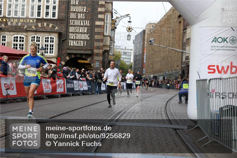 05.10.2025 - 20. swb-Marathon Bremen Yannick Fuchs http://msf.ph/oto/9256829 05.10.2025 10:47:00 Ziel 10277, 10661, 10750, 11189 meine-sportfotos.de