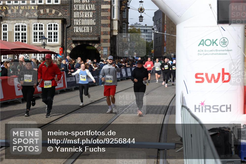 05.10.2025 - 20. swb-Marathon Bremen Yannick Fuchs http://msf.ph/oto/9256844 05.10.2025 11:16:13 Ziel 7109, 8476, 9640, 10220, 10635, 10831, 10846, 11331, 11375 meine-sportfotos.de