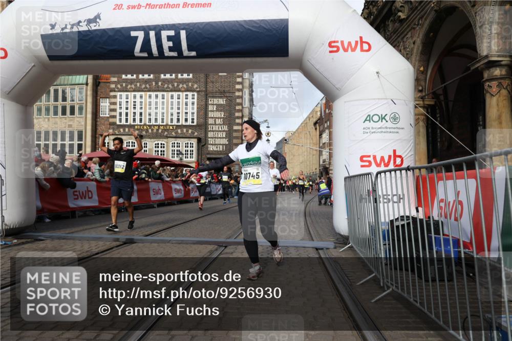 05.10.2025 - 20. swb-Marathon Bremen Yannick Fuchs http://msf.ph/oto/9256930 05.10.2025 10:55:40 Ziel 9492, 9720, 9722, 9856, 9902, 10107, 10111, 10195, 10262, 10745, 10757, 11025, 11197 meine-sportfotos.de