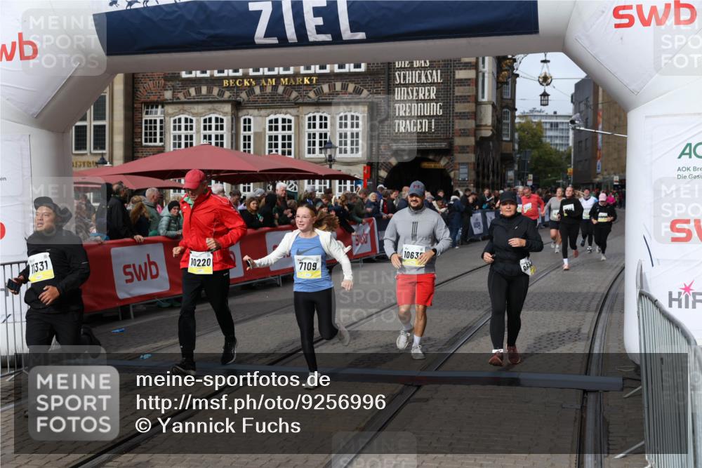 05.10.2025 - 20. swb-Marathon Bremen Yannick Fuchs http://msf.ph/oto/9256996 05.10.2025 11:16:15 Ziel 7109, 9640, 9679, 10220, 10635, 10831, 10846, 11331 meine-sportfotos.de