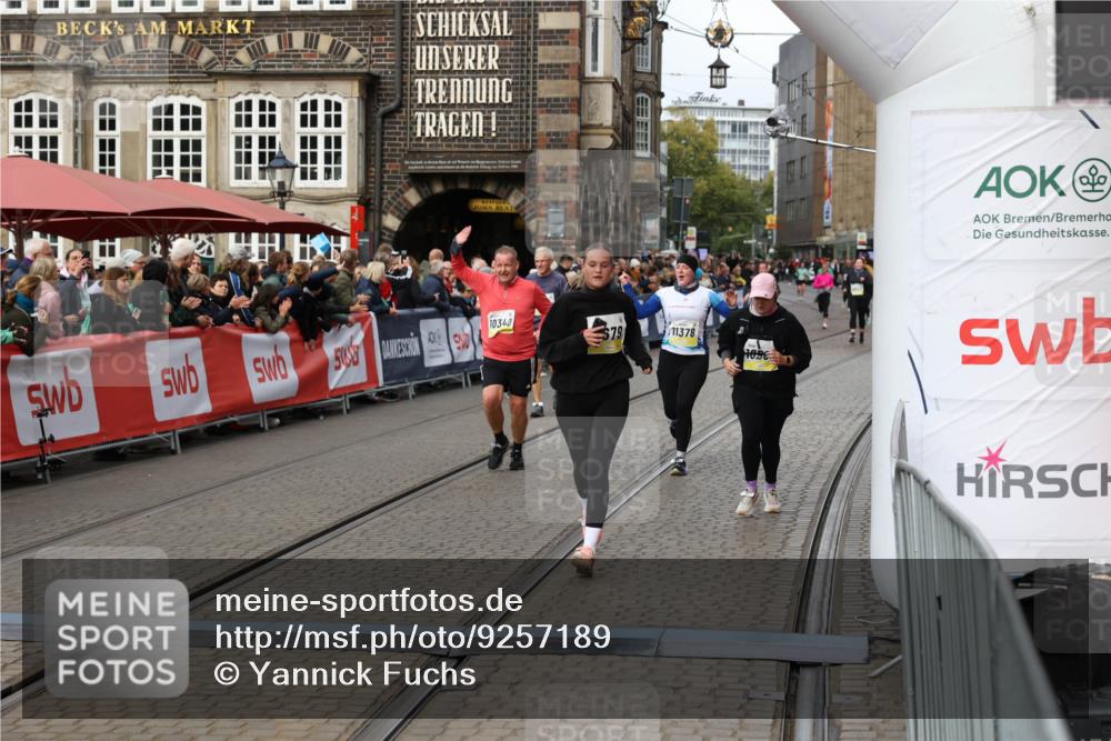 05.10.2025 - 20. swb-Marathon Bremen Yannick Fuchs http://msf.ph/oto/9257189 05.10.2025 11:16:18 Ziel 7109, 9640, 9679, 10220, 10339, 10340, 10564, 10635, 11331, 11378 meine-sportfotos.de