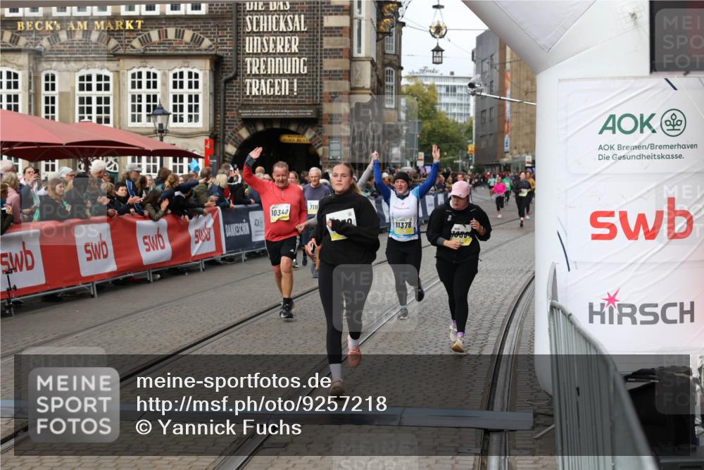05.10.2025 - 20. swb-Marathon Bremen Yannick Fuchs http://msf.ph/oto/9257218 05.10.2025 11:16:19 Ziel 7109, 9640, 9679, 10220, 10339, 10340, 10564, 10635, 11331, 11378 meine-sportfotos.de