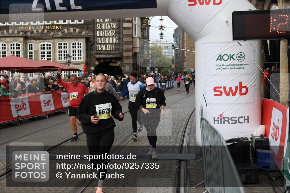 05.10.2025 - 20. swb-Marathon Bremen Yannick Fuchs http://msf.ph/oto/9257335 05.10.2025 11:16:20 Ziel 7109, 9640, 9679, 10220, 10339, 10340, 10564, 10635, 11247, 11331, 11378 meine-sportfotos.de