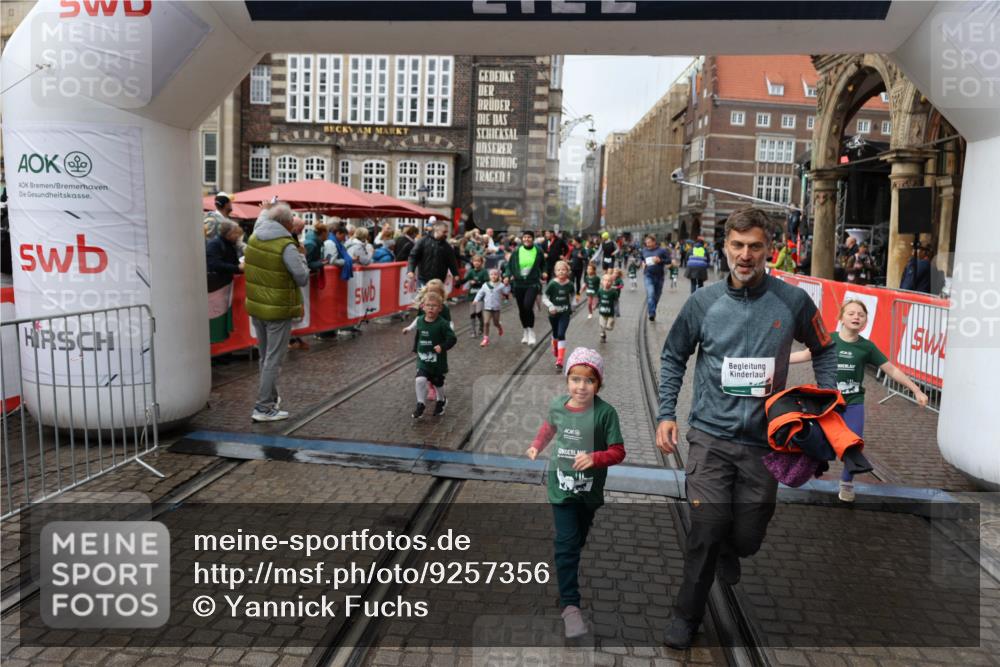 05.10.2025 - 20. swb-Marathon Bremen Yannick Fuchs http://msf.ph/oto/9257356 05.10.2025 15:22:55 Ziel  meine-sportfotos.de