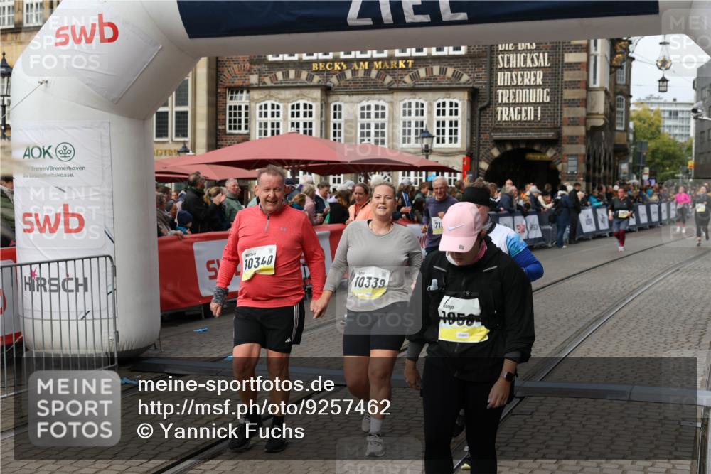 05.10.2025 - 20. swb-Marathon Bremen Yannick Fuchs http://msf.ph/oto/9257462 05.10.2025 11:16:22 Ziel 7110, 9640, 9679, 10339, 10340, 10564, 10635, 11247, 11378 meine-sportfotos.de