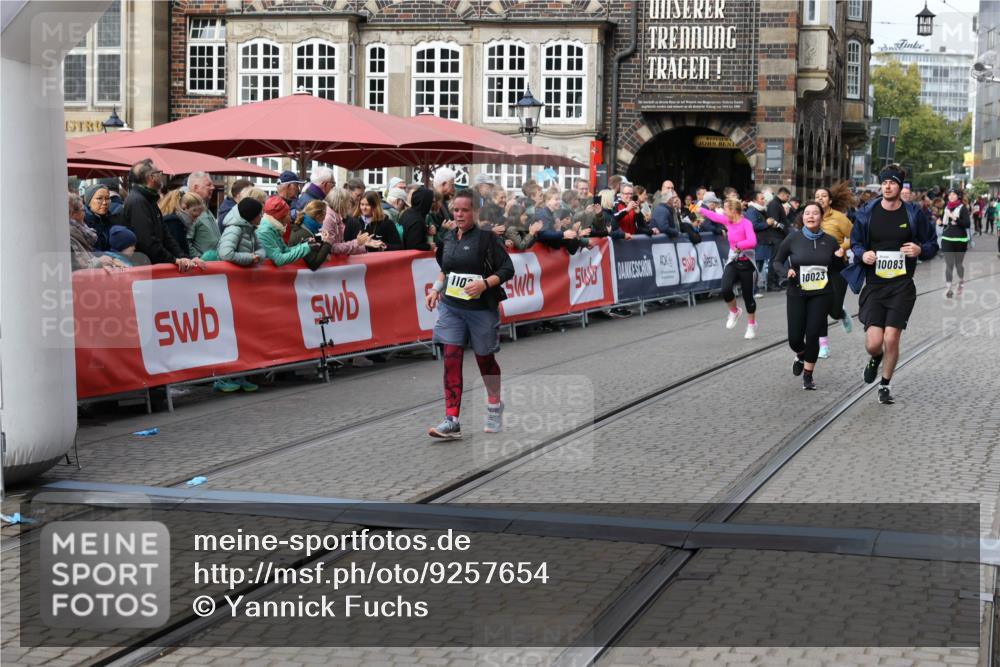 05.10.2025 - 20. swb-Marathon Bremen Yannick Fuchs http://msf.ph/oto/9257654 05.10.2025 11:16:28 Ziel 7110, 10023, 10083, 10339, 10379, 10450, 11029, 11247 meine-sportfotos.de