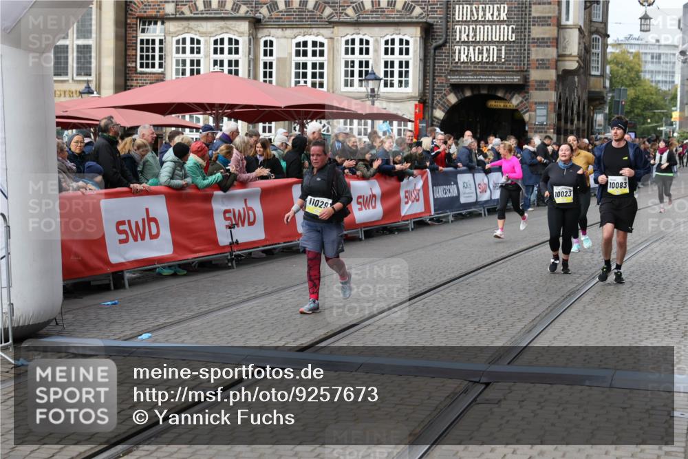 05.10.2025 - 20. swb-Marathon Bremen Yannick Fuchs http://msf.ph/oto/9257673 05.10.2025 11:16:28 Ziel 7110, 10023, 10083, 10339, 10379, 10450, 11029, 11247 meine-sportfotos.de