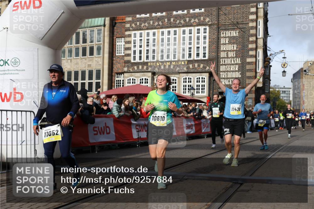 05.10.2025 - 20. swb-Marathon Bremen Yannick Fuchs http://msf.ph/oto/9257684 05.10.2025 10:56:00 Ziel 7147, 9521, 9871, 10253, 10385, 10610, 10653, 10654, 11052, 11249, 11439 meine-sportfotos.de