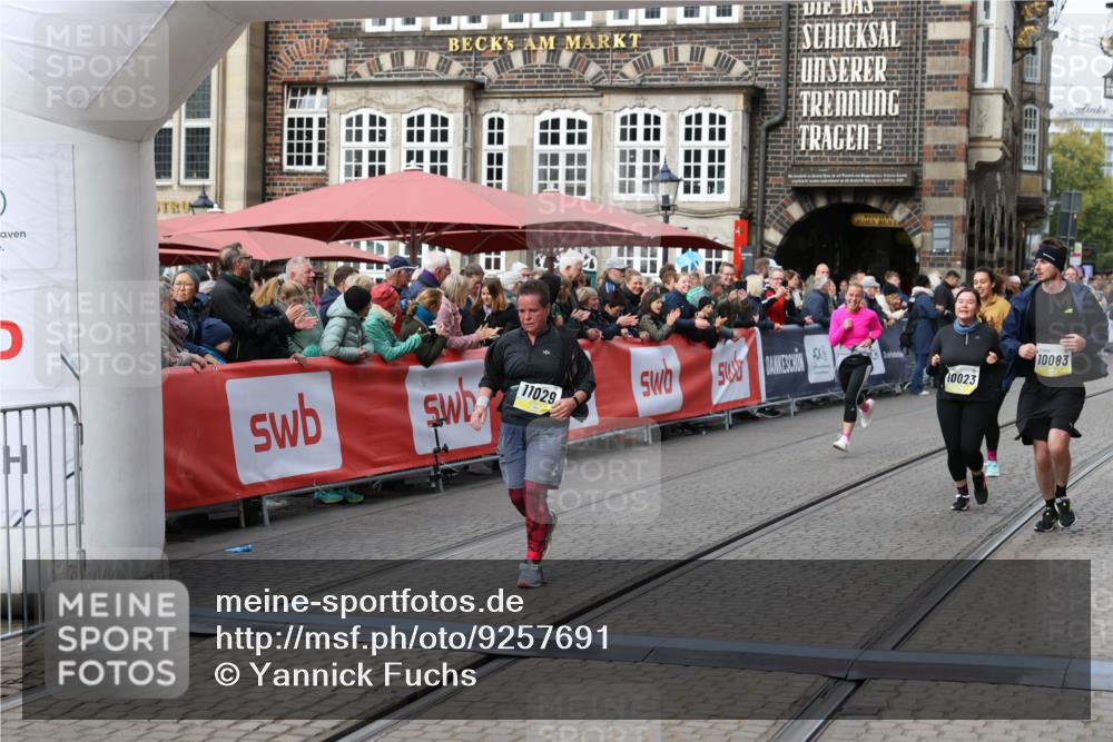 05.10.2025 - 20. swb-Marathon Bremen Yannick Fuchs http://msf.ph/oto/9257691 05.10.2025 11:16:28 Ziel 7110, 10023, 10083, 10339, 10379, 10450, 11029, 11247 meine-sportfotos.de