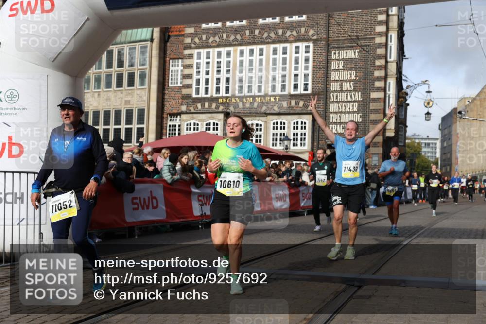 05.10.2025 - 20. swb-Marathon Bremen Yannick Fuchs http://msf.ph/oto/9257692 05.10.2025 10:56:00 Ziel 7147, 9521, 9871, 10253, 10385, 10610, 10653, 10654, 11052, 11249, 11439 meine-sportfotos.de