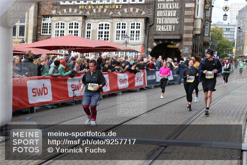 05.10.2025 - 20. swb-Marathon Bremen Yannick Fuchs http://msf.ph/oto/9257717 05.10.2025 11:16:28 Ziel 7110, 10023, 10083, 10339, 10379, 10450, 11029, 11247 meine-sportfotos.de