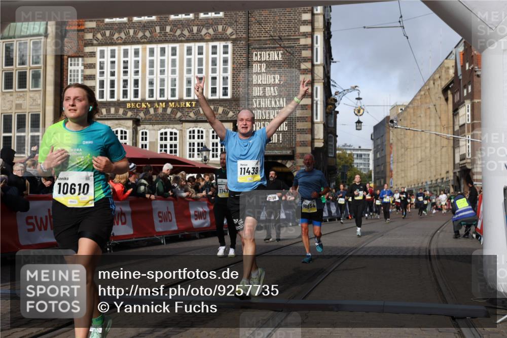 05.10.2025 - 20. swb-Marathon Bremen Yannick Fuchs http://msf.ph/oto/9257735 05.10.2025 10:56:00 Ziel 7147, 9521, 9871, 10253, 10385, 10610, 10653, 10654, 11052, 11249, 11439 meine-sportfotos.de