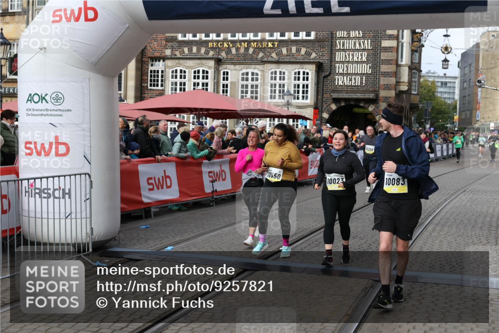 05.10.2025 - 20. swb-Marathon Bremen Yannick Fuchs http://msf.ph/oto/9257821 05.10.2025 11:16:31 Ziel 7110, 10023, 10083, 10379, 10450, 11029, 11358 meine-sportfotos.de