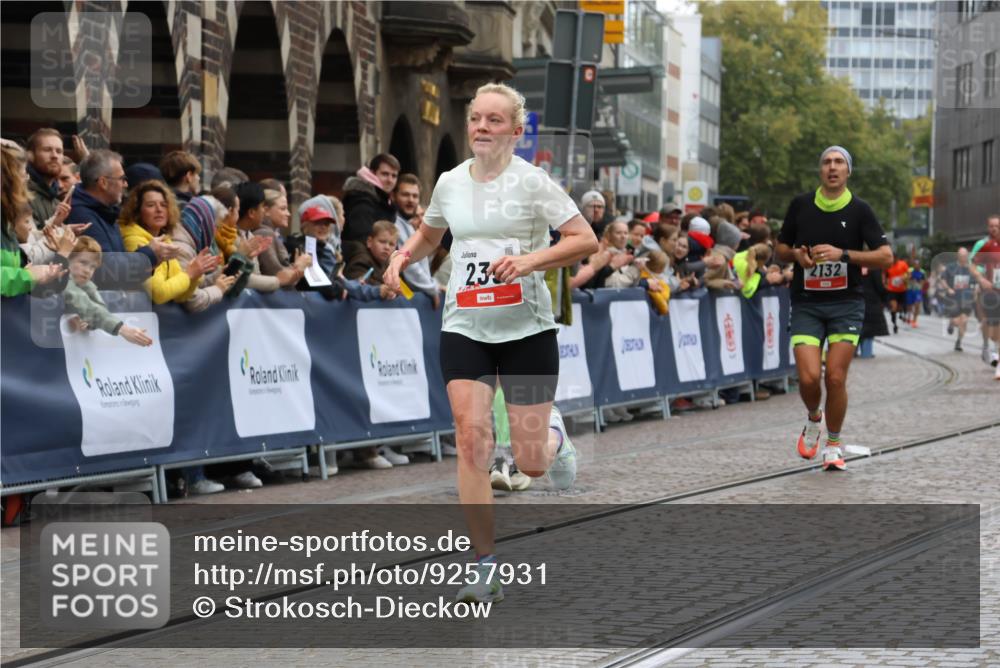 05.10.2025 - 20. swb-Marathon Bremen Strokosch-Dieckow http://msf.ph/oto/9257931 05.10.2025 12:55:19 Ziel 235, 474, 1443, 2132, 6444, 7213, 7883 meine-sportfotos.de