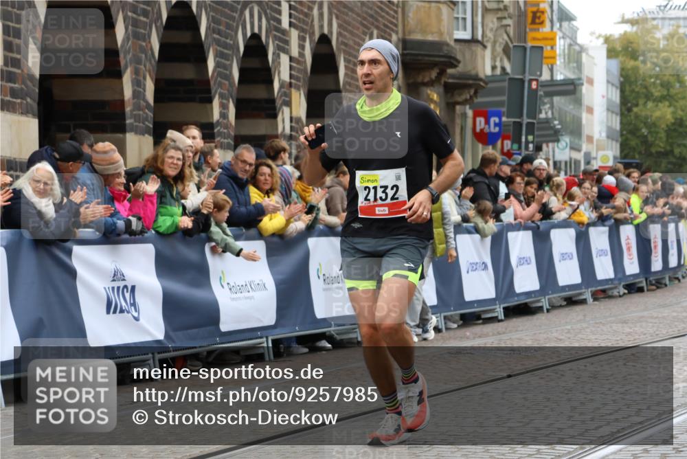 05.10.2025 - 20. swb-Marathon Bremen Strokosch-Dieckow http://msf.ph/oto/9257985 05.10.2025 12:55:22 Ziel 474, 1443, 1912, 2132, 6444 meine-sportfotos.de