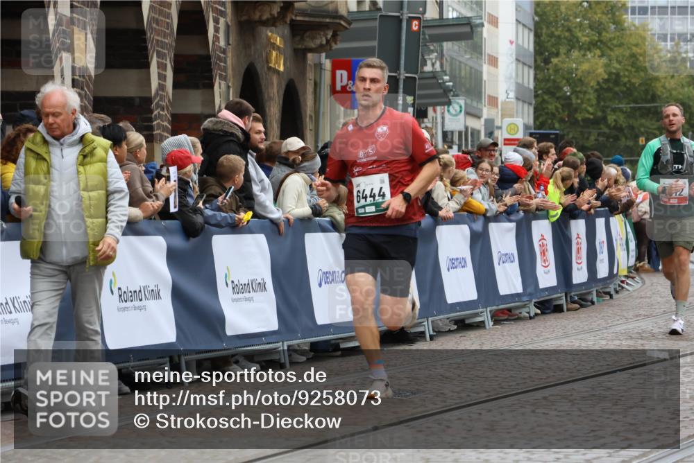 05.10.2025 - 20. swb-Marathon Bremen Strokosch-Dieckow http://msf.ph/oto/9258073 05.10.2025 12:55:25 Ziel 474, 1443, 1912, 2132, 6444 meine-sportfotos.de