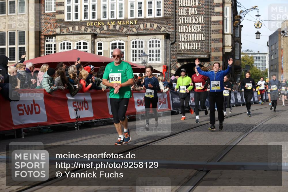 05.10.2025 - 20. swb-Marathon Bremen Yannick Fuchs http://msf.ph/oto/9258129 05.10.2025 10:56:06 Ziel 7147, 9871, 9950, 10015, 10610, 10654, 10758, 10921, 10959, 11148, 11439 meine-sportfotos.de