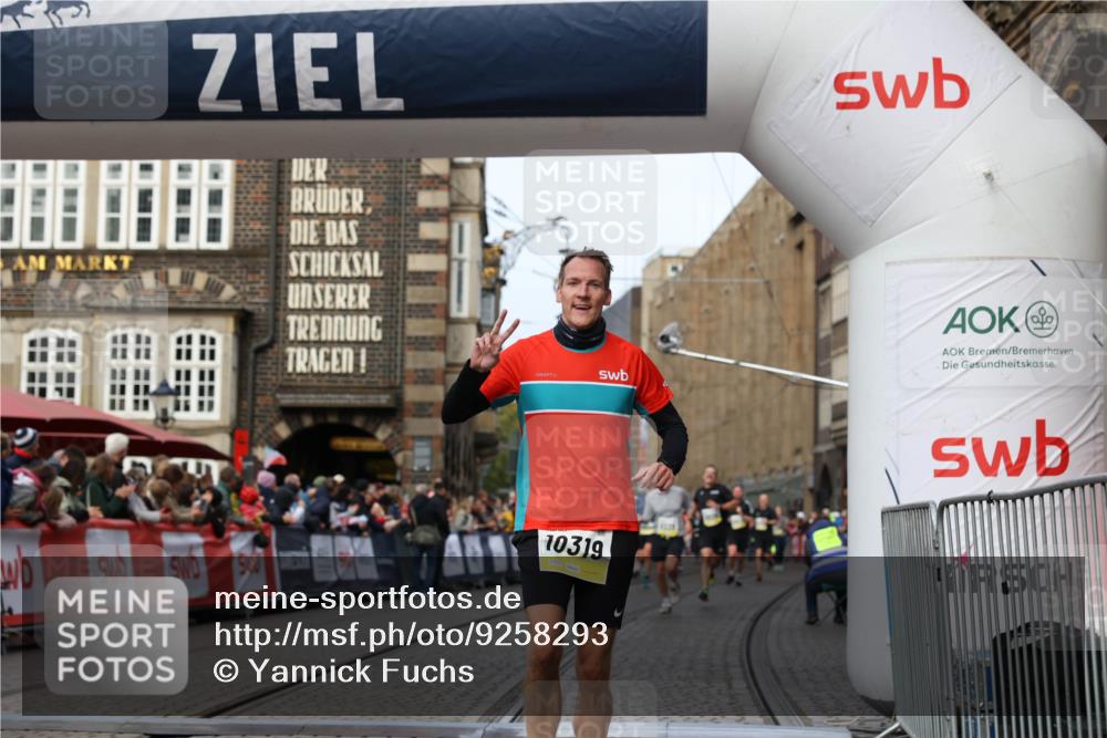 05.10.2025 - 20. swb-Marathon Bremen Yannick Fuchs http://msf.ph/oto/9258293 05.10.2025 10:47:37 Ziel 9244, 9428, 9924, 10319, 10637, 10667, 10951, 11498, 11705, 11742 meine-sportfotos.de