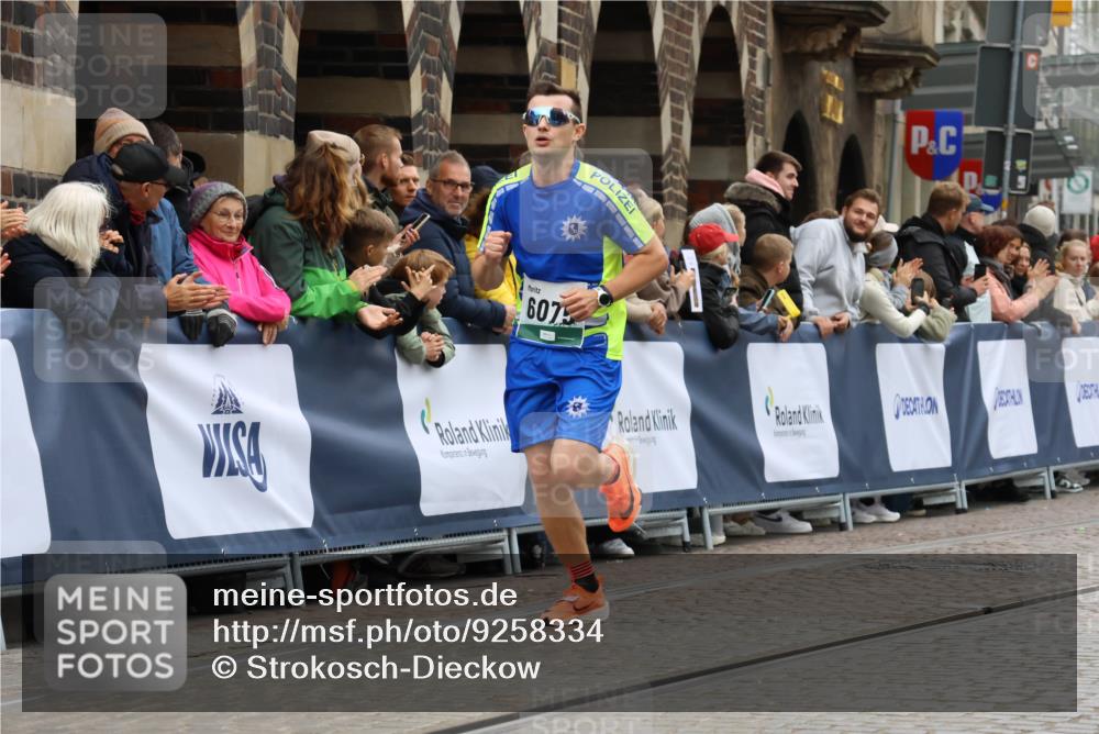 05.10.2025 - 20. swb-Marathon Bremen Strokosch-Dieckow http://msf.ph/oto/9258334 05.10.2025 12:55:38 Ziel 140, 735, 933, 1567, 1616, 6075 meine-sportfotos.de