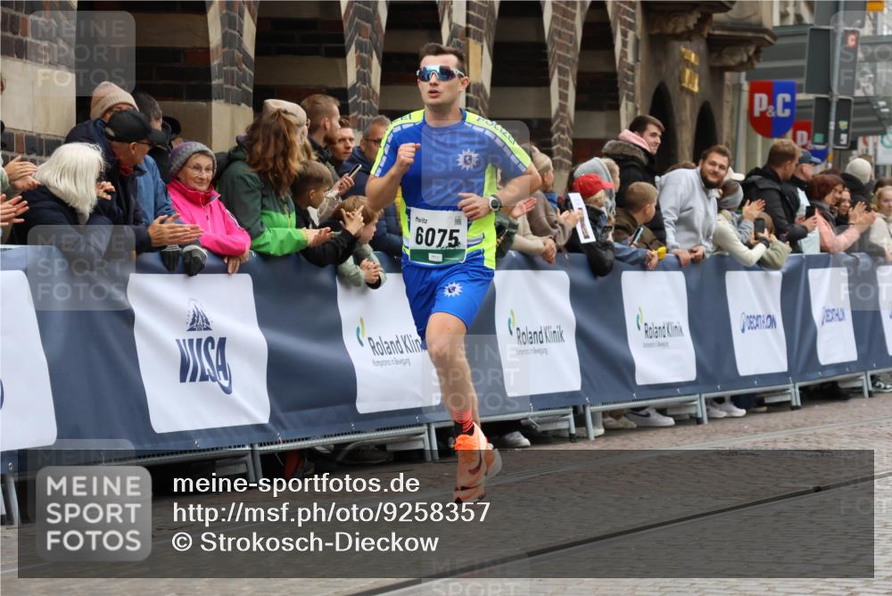 05.10.2025 - 20. swb-Marathon Bremen Strokosch-Dieckow http://msf.ph/oto/9258357 05.10.2025 12:55:38 Ziel 140, 735, 933, 1567, 1616, 6075 meine-sportfotos.de