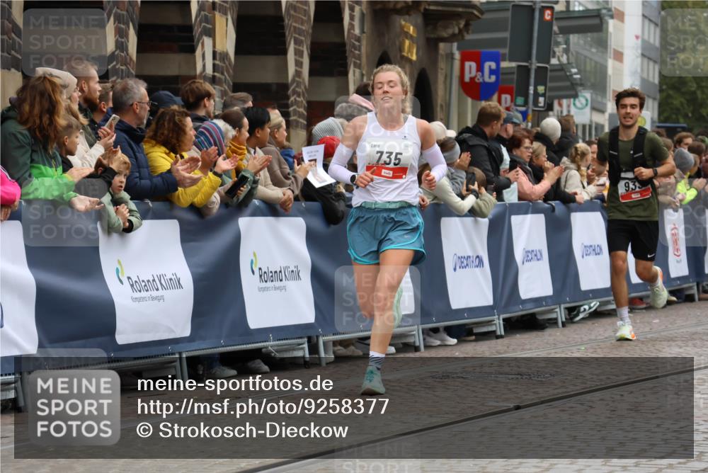 05.10.2025 - 20. swb-Marathon Bremen Strokosch-Dieckow http://msf.ph/oto/9258377 05.10.2025 12:55:41 Ziel 140, 735, 933, 1232, 1567, 1616 meine-sportfotos.de