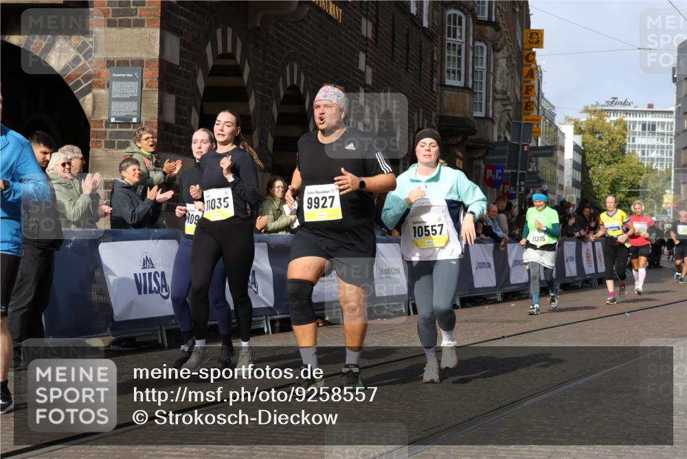 05.10.2025 - 20. swb-Marathon Bremen Strokosch-Dieckow http://msf.ph/oto/9258557 05.10.2025 11:04:47 Ziel 9532, 9765, 9812, 9866, 9927, 10422, 10451, 10557, 10684, 10891, 10964, 11035, 11315, 11427, 11546, 11615, 11636 meine-sportfotos.de