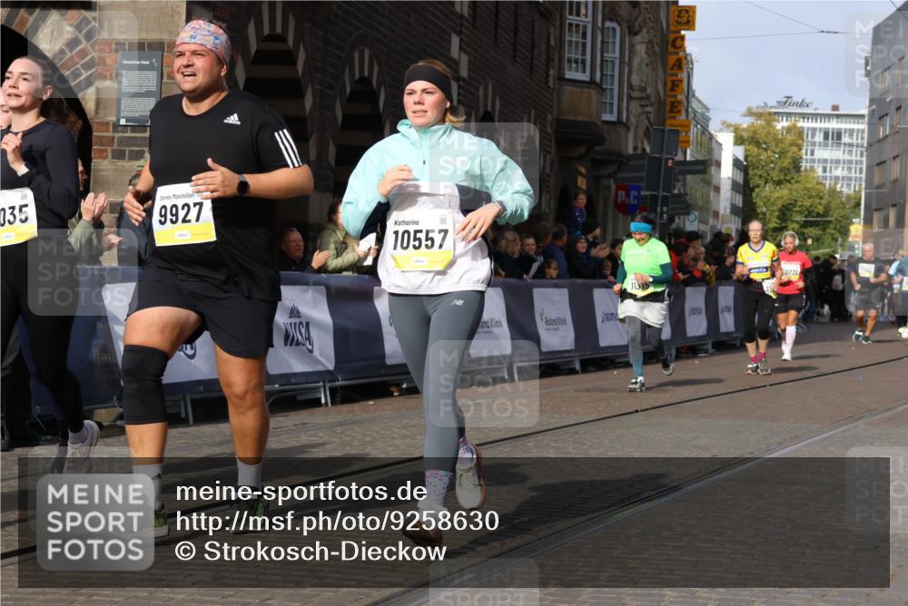 05.10.2025 - 20. swb-Marathon Bremen Strokosch-Dieckow http://msf.ph/oto/9258630 05.10.2025 11:04:48 Ziel 9532, 9812, 9813, 9866, 9927, 10557, 10684, 10891, 10964, 11035, 11315, 11427, 11615, 11636 meine-sportfotos.de