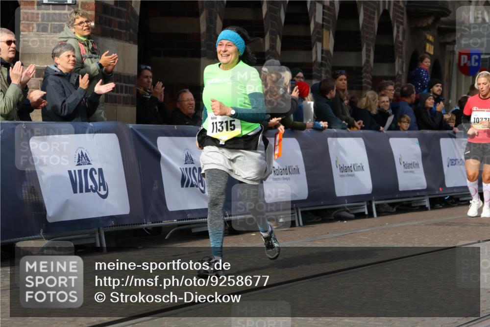05.10.2025 - 20. swb-Marathon Bremen Strokosch-Dieckow http://msf.ph/oto/9258677 05.10.2025 11:04:51 Ziel 9220, 9530, 9813, 9866, 9927, 10684, 10771, 10891, 11180, 11315, 11372, 11559, 11615, 11636 meine-sportfotos.de