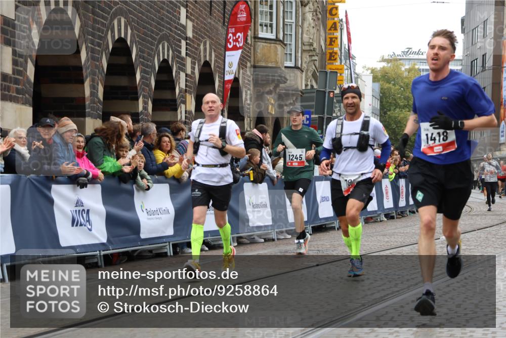 05.10.2025 - 20. swb-Marathon Bremen Strokosch-Dieckow http://msf.ph/oto/9258864 05.10.2025 12:55:54 Ziel 787, 902, 1245, 1418, 2268, 4375 meine-sportfotos.de