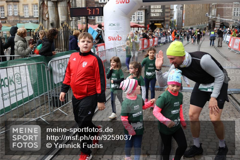 05.10.2025 - 20. swb-Marathon Bremen Yannick Fuchs http://msf.ph/oto/9259037 05.10.2025 15:23:13 Ziel  meine-sportfotos.de