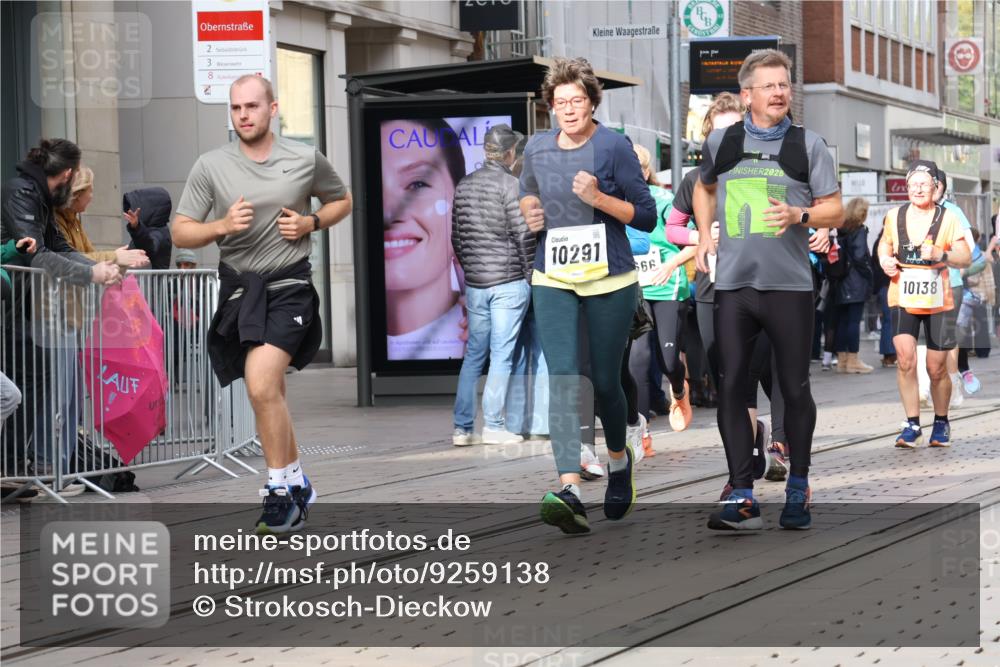 05.10.2025 - 20. swb-Marathon Bremen Strokosch-Dieckow http://msf.ph/oto/9259138 05.10.2025 10:59:37 Ziel 7621, 9005, 9378, 9381, 9473, 9603, 9604, 9611, 9612, 9666, 9673, 10138, 10290, 10291, 10311, 10489, 10572, 11026, 11125, 11266, 11444, 11582, 11600, 11639, 11644, 7621, 9005, 9378, 9381, 9473, 9603, 9604, 9611, 9612, 9666, 9673, 10138, 10290, 10291, 10311, 10489, 10572, 11026, 11125, 11266, 11444, 11582, 11600, 11639, 11644 meine-sportfotos.de