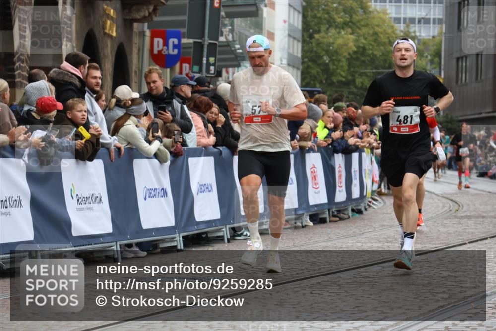 05.10.2025 - 20. swb-Marathon Bremen Strokosch-Dieckow http://msf.ph/oto/9259285 05.10.2025 12:56:04 Ziel 57, 481, 761, 1633, 2048, 7766 meine-sportfotos.de